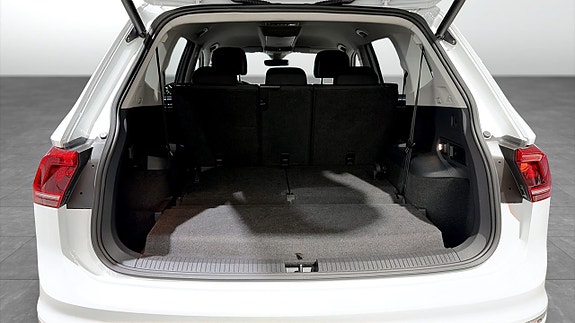 Volkswagen Tiguan Allspace 14 of 17