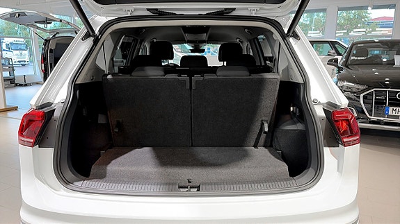 Volkswagen Tiguan Allspace 17 of 17