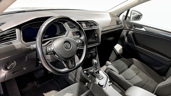 Volkswagen Tiguan Allspace 3 of 17