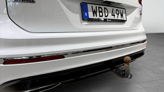 Volkswagen Tiguan Allspace 15 of 17