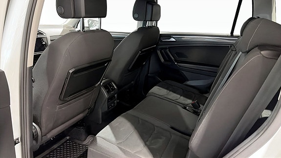 Volkswagen Tiguan Allspace 13 of 17