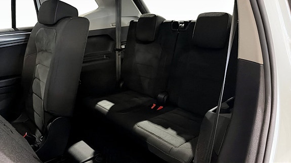 Volkswagen Tiguan Allspace 16 of 17