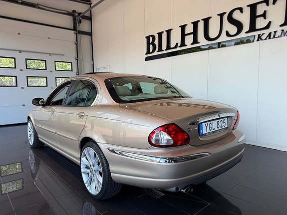 Jaguar X-TYPE 3 of 9
