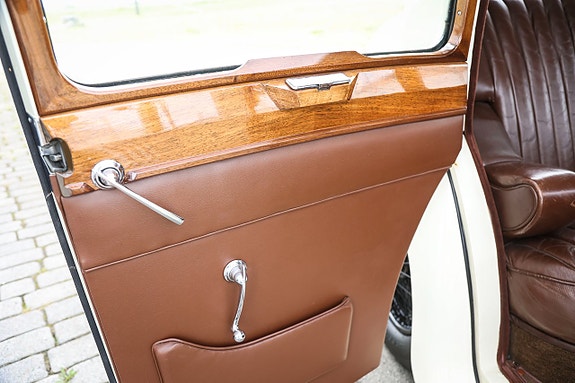 Jaguar Mark IV 22 of 30