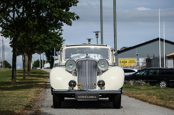 Jaguar Mark IV 3 of 5