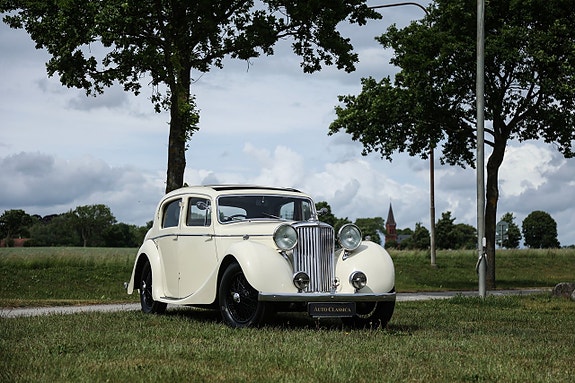 Jaguar Mark IV 5 of 5