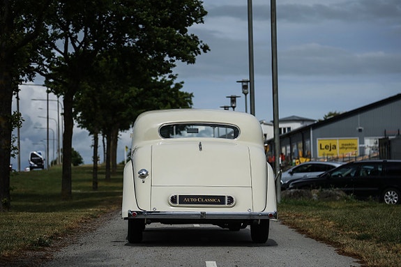 Jaguar Mark IV 8 of 30