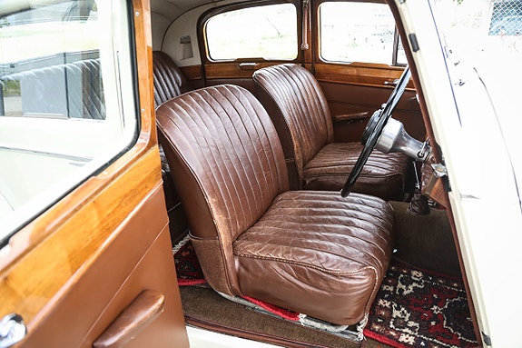 Jaguar Mark IV 18 of 30