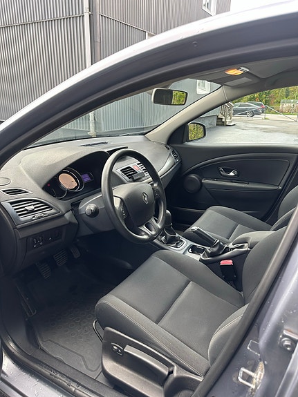 Renault Megane 5 of 6