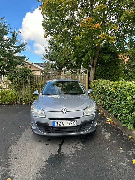 Renault Megane 2 of 6