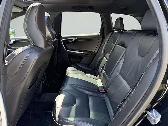 Volvo XC60 14 of 20