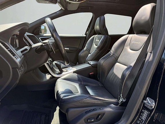 Volvo XC60 11 of 20
