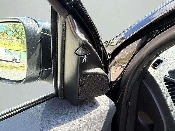 Volvo XC60 10 of 20