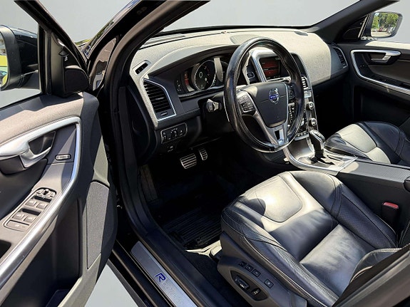 Volvo XC60 9 of 20