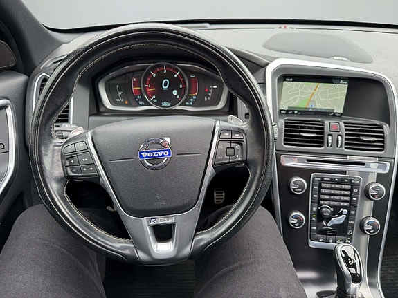 Volvo XC60 16 of 20