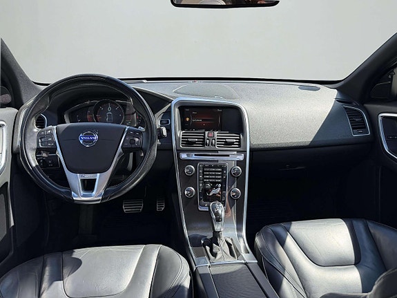 Volvo XC60 15 of 20