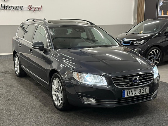 Volvo V70 2 of 30