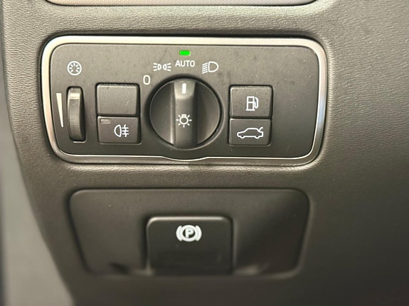 Volvo V70 25 of 30