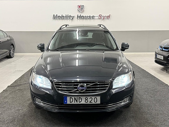 Volvo V70 6 of 30