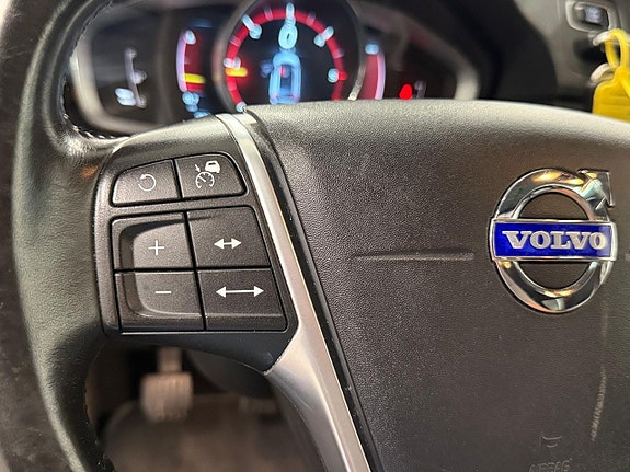 Volvo V70 11 of 30