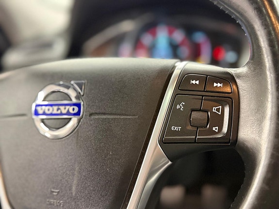 Volvo V70 12 of 30
