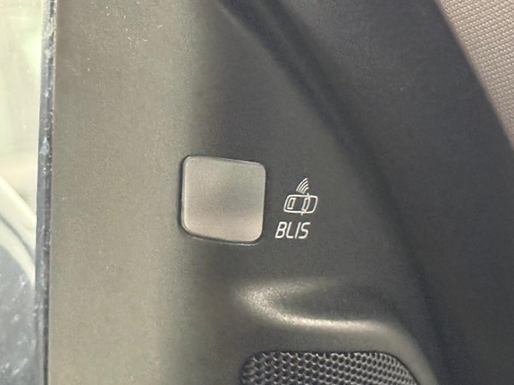 Volvo V70 24 of 30
