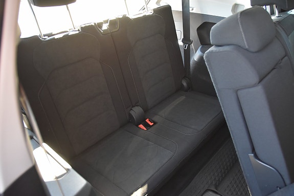 Volkswagen Tiguan Allspace 14 of 20