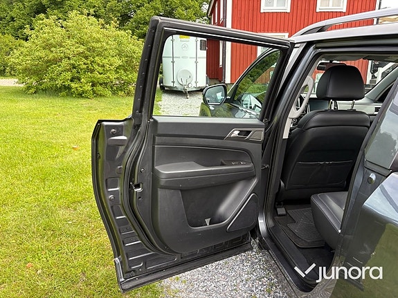 SsangYong Musso 14 of 24