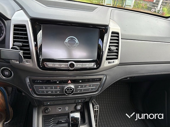 SsangYong Musso 12 of 24