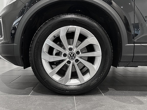 Volkswagen T-Roc 5 of 5