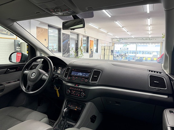 Volkswagen Sharan 23 of 30