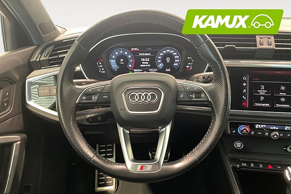 Audi Q3 11 of 22