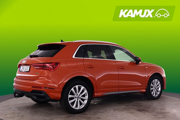 Audi Q3 2 of 21