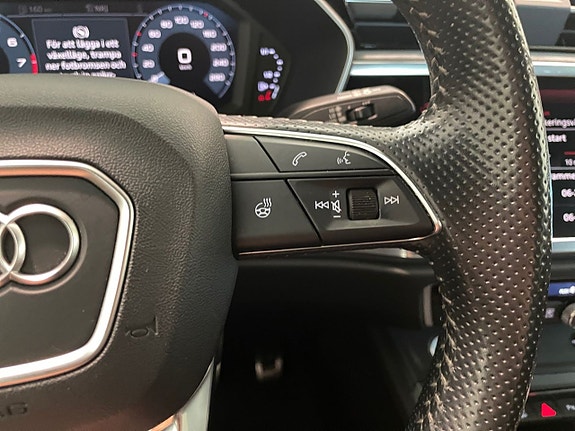 Audi Q3 19 of 21