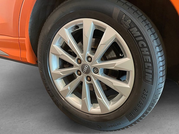 Audi Q3 6 of 21