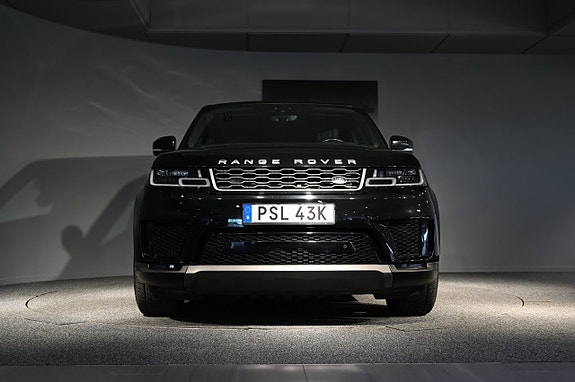 Land Rover Range Rover Sport 9 of 29