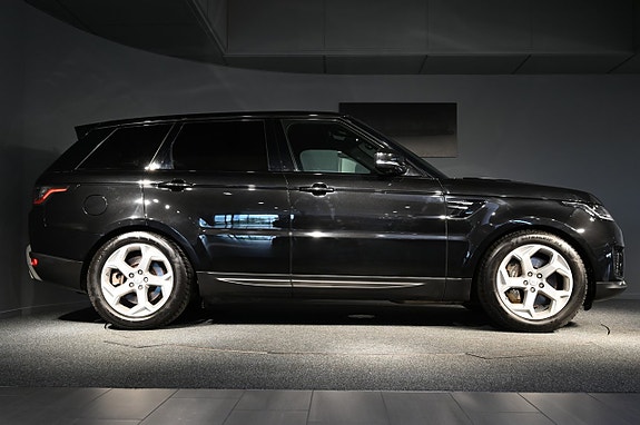 Land Rover Range Rover Sport 7 of 29