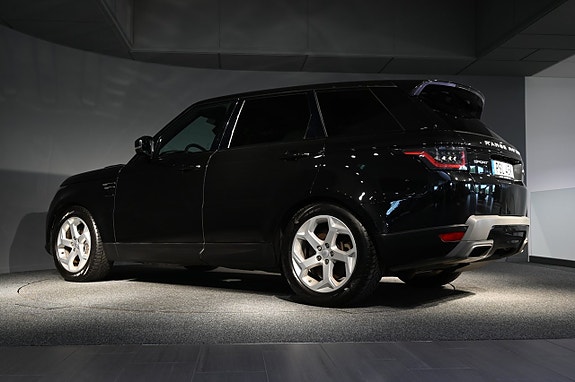 Land Rover Range Rover Sport 4 of 5