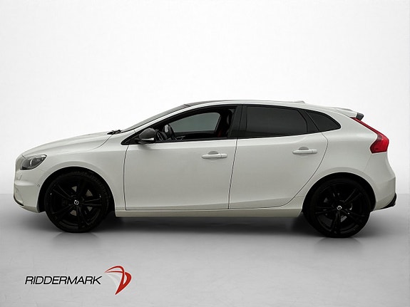Volvo V40 4 of 5