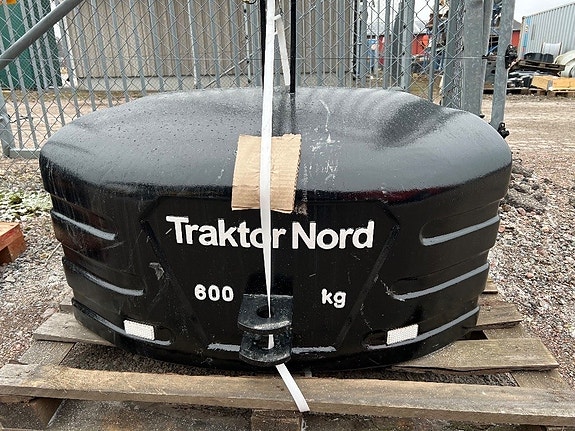 Traktor Nord Frontvikt olika storlekar 600-1800kg 8 of 8