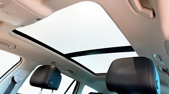 Volkswagen Passat Alltrack 9 of 14