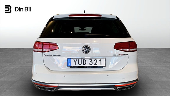 Volkswagen Passat Alltrack 5 of 5