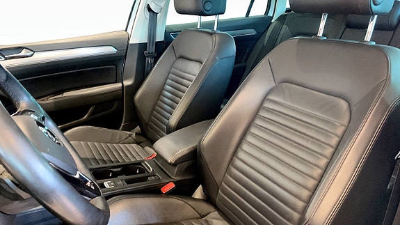Volkswagen Passat Alltrack 8 of 14