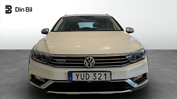 Volkswagen Passat Alltrack 4 of 5