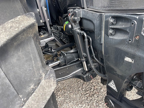 New Holland T7.315 HD FLP, New Gen 3 of 8