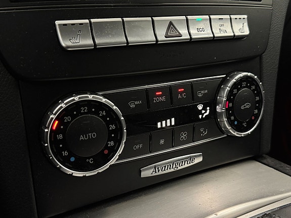Mercedes-Benz C220 9 of 16
