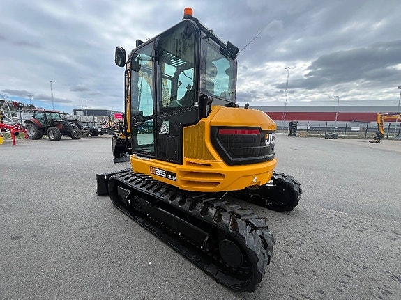 JCB 85Z-2 0,99% ränta & pangpris! 3 of 5