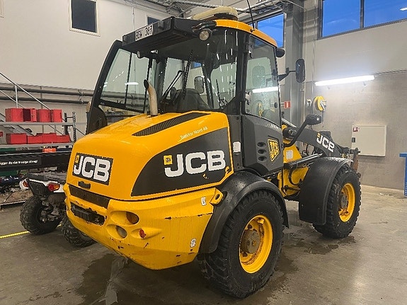 JCB 409 40km/h 2 of 5