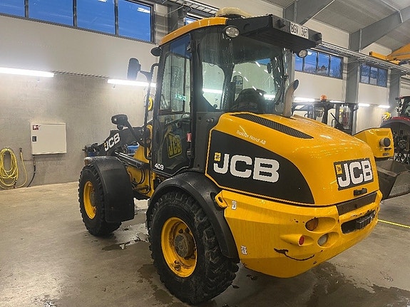 JCB 409 40km/h 3 of 5