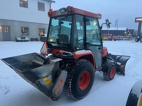 Kubota STV 36 3 of 6